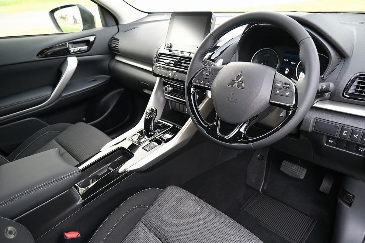2024 Mitsubishi Eclipse Cross PHEV ES YB