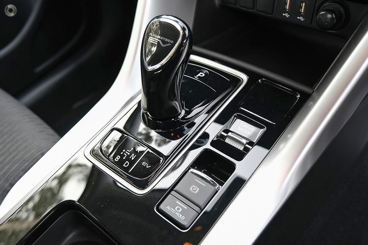 2024 Mitsubishi Eclipse Cross PHEV ES YB