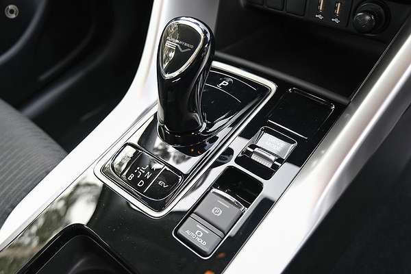 2024 Mitsubishi Eclipse Cross PHEV ES YB