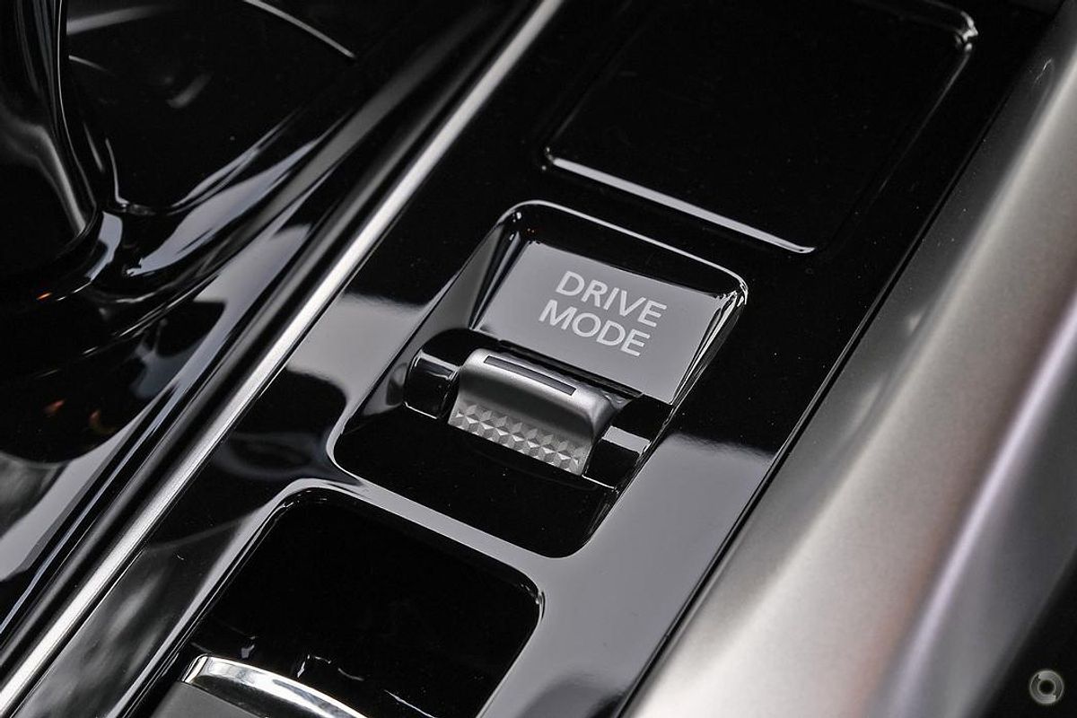 2024 Mitsubishi Eclipse Cross PHEV ES YB