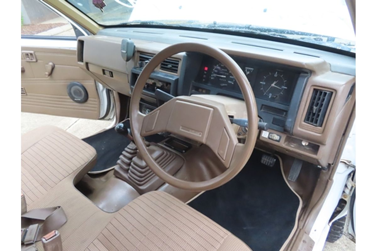 1990 Nissan Navara Nugget D21 4X4