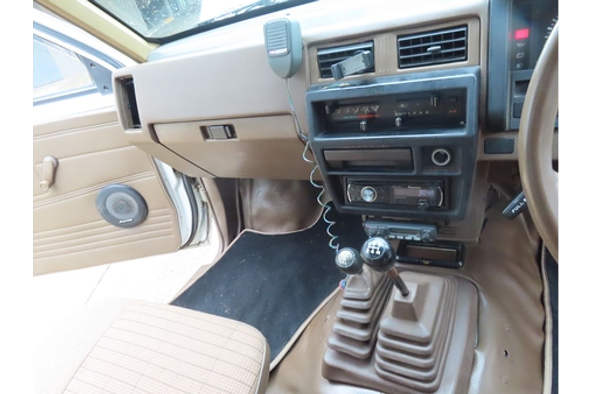 1990 Nissan Navara Nugget D21 4X4