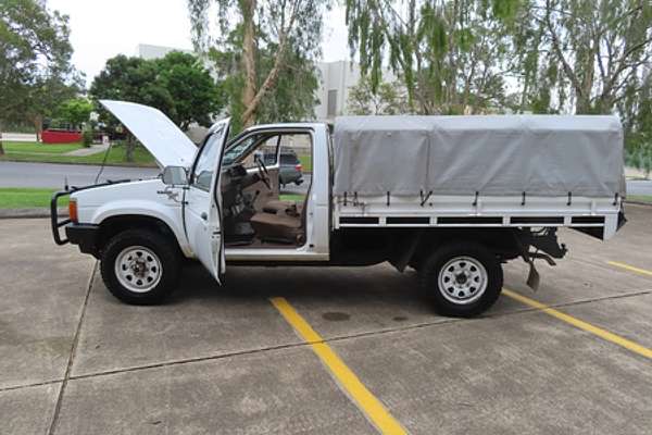 1990 Nissan Navara Nugget D21 4X4