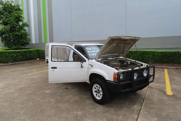 1990 Nissan Navara Nugget D21 4X4