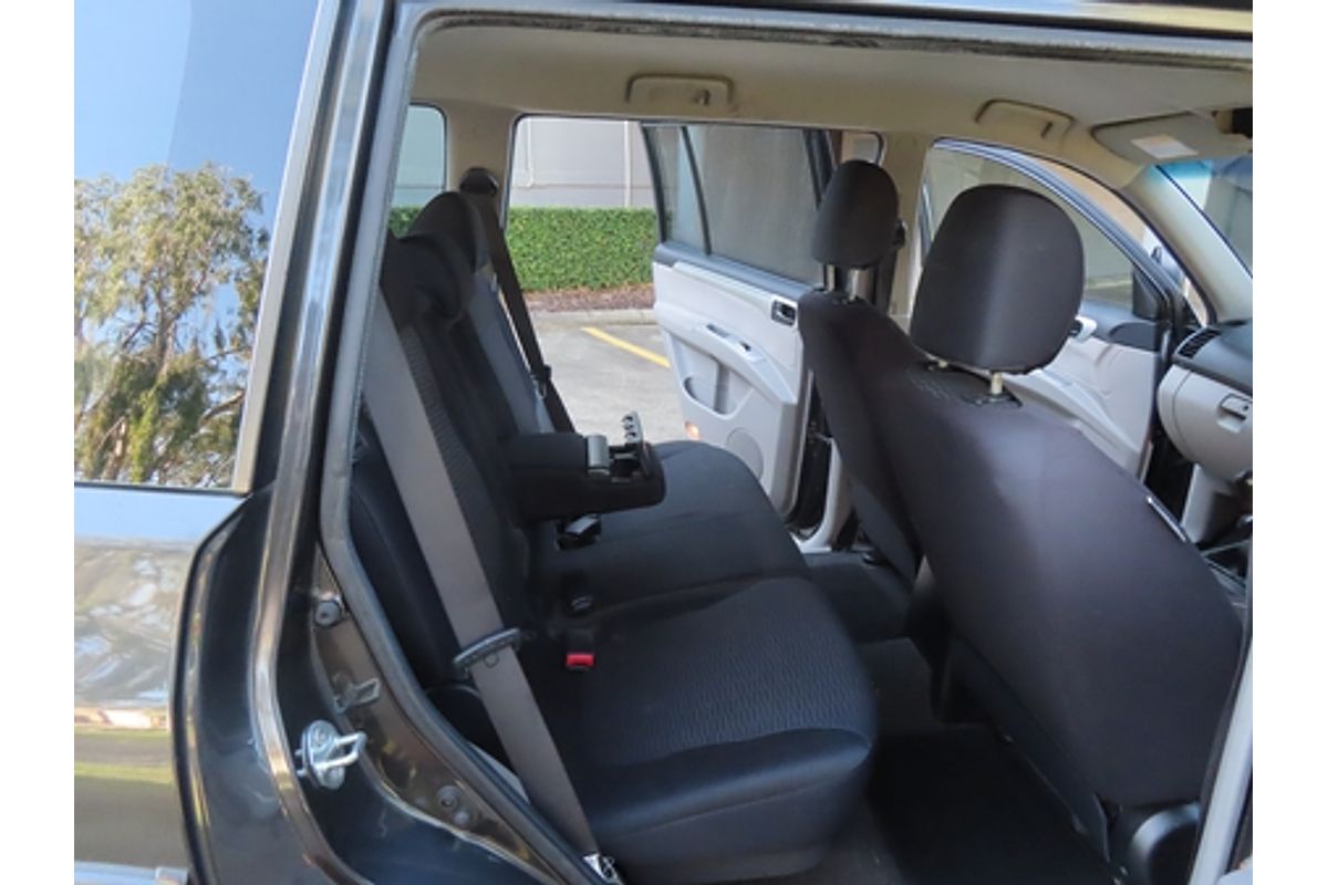 2011 Mitsubishi Challenger PB