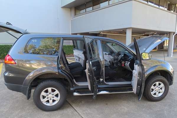 2011 Mitsubishi Challenger PB