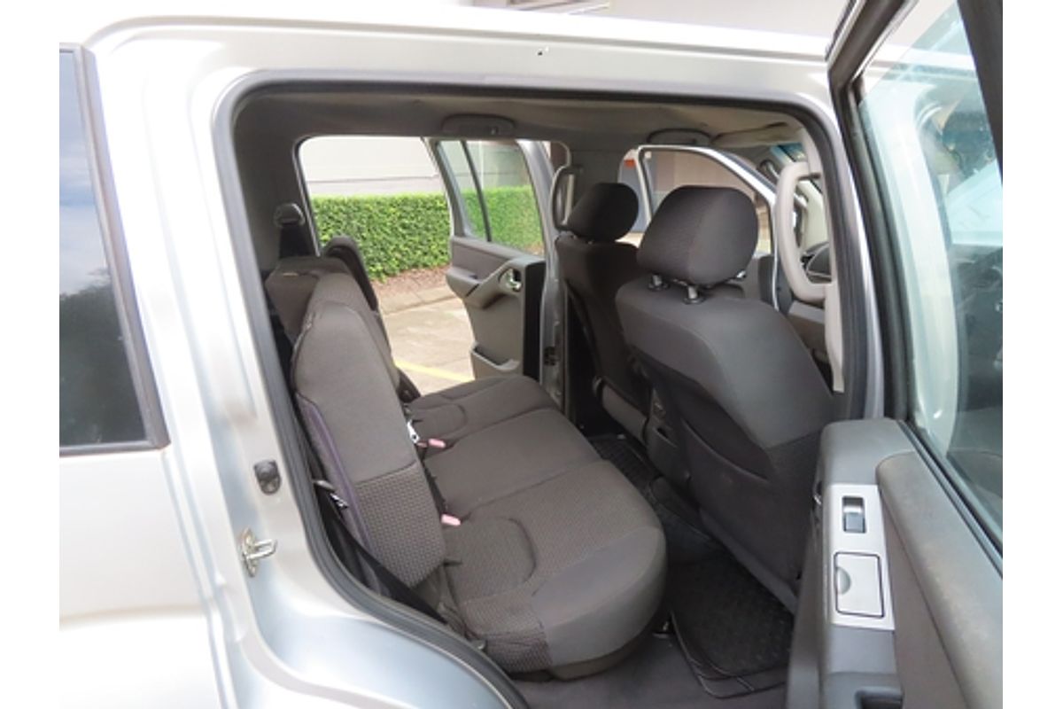 2006 Nissan Pathfinder ST R51