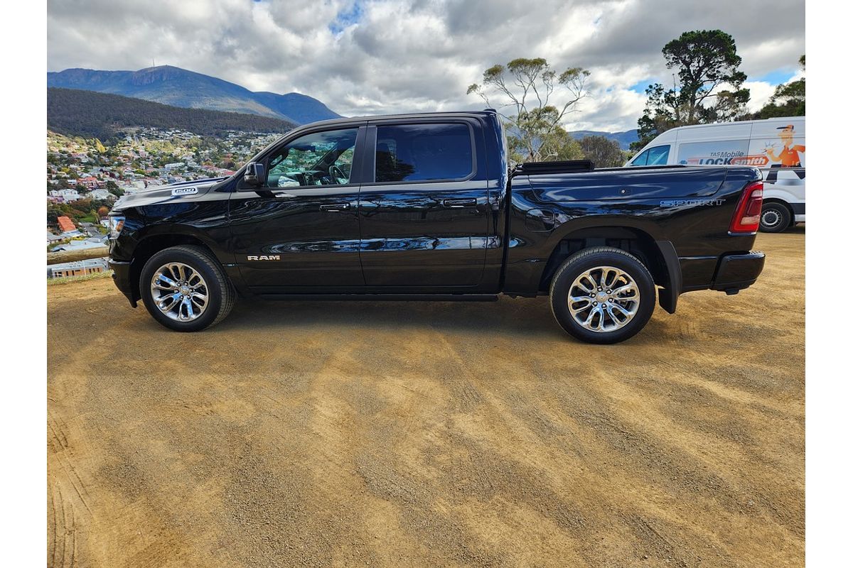 2024 RAM 1500 Laramie Sport RamBox DT 4X4 SWB