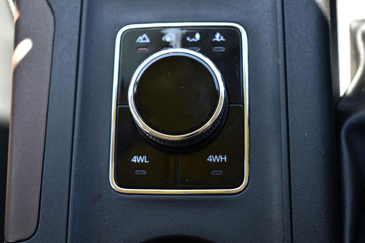 2023 Mahindra Scorpio Z8L
