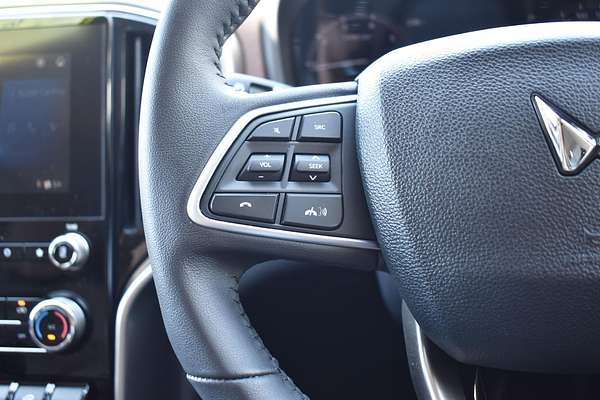2023 Mahindra Scorpio Z8L