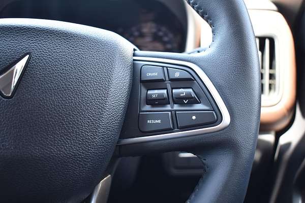 2023 Mahindra Scorpio Z8L