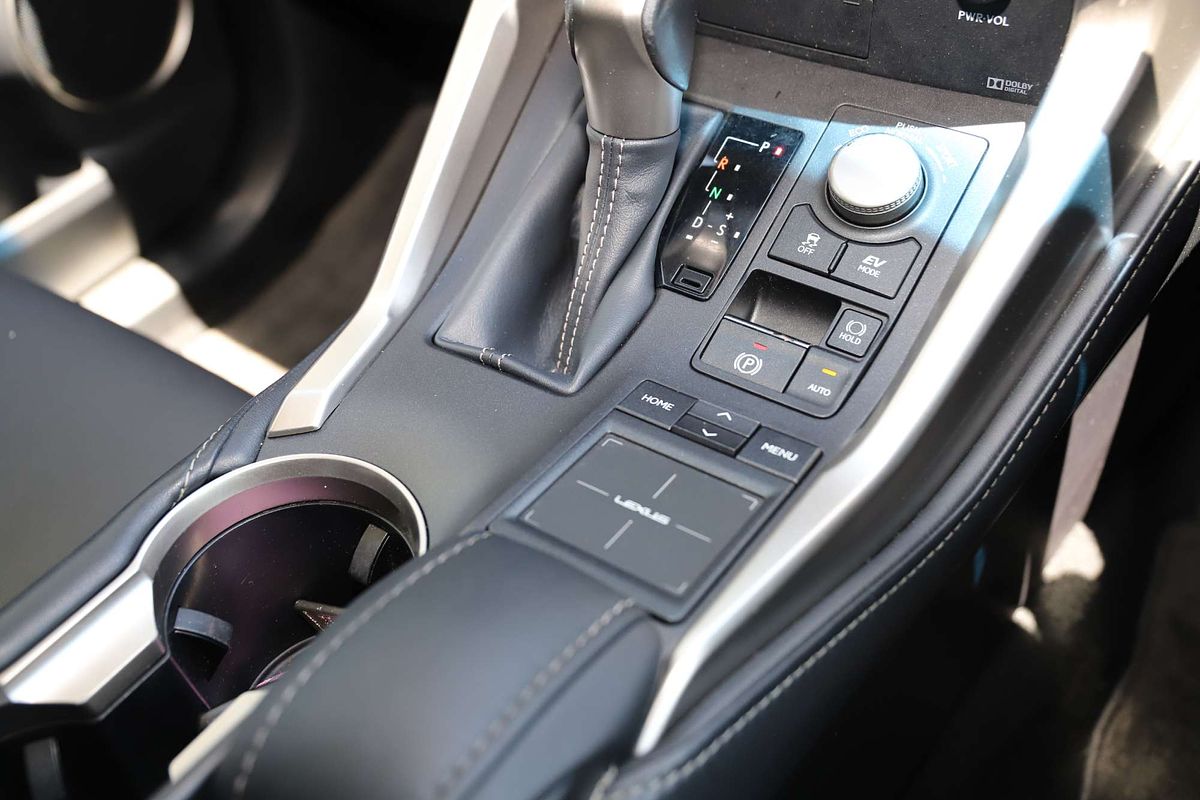 2015 Lexus NX NX300h Luxury AYZ10R