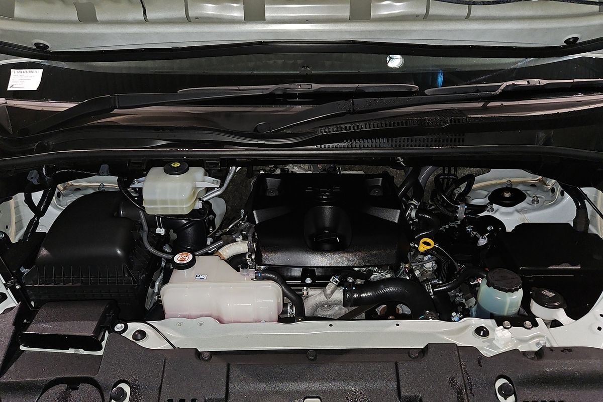 2019 Toyota Hiace Commuter GDH322R