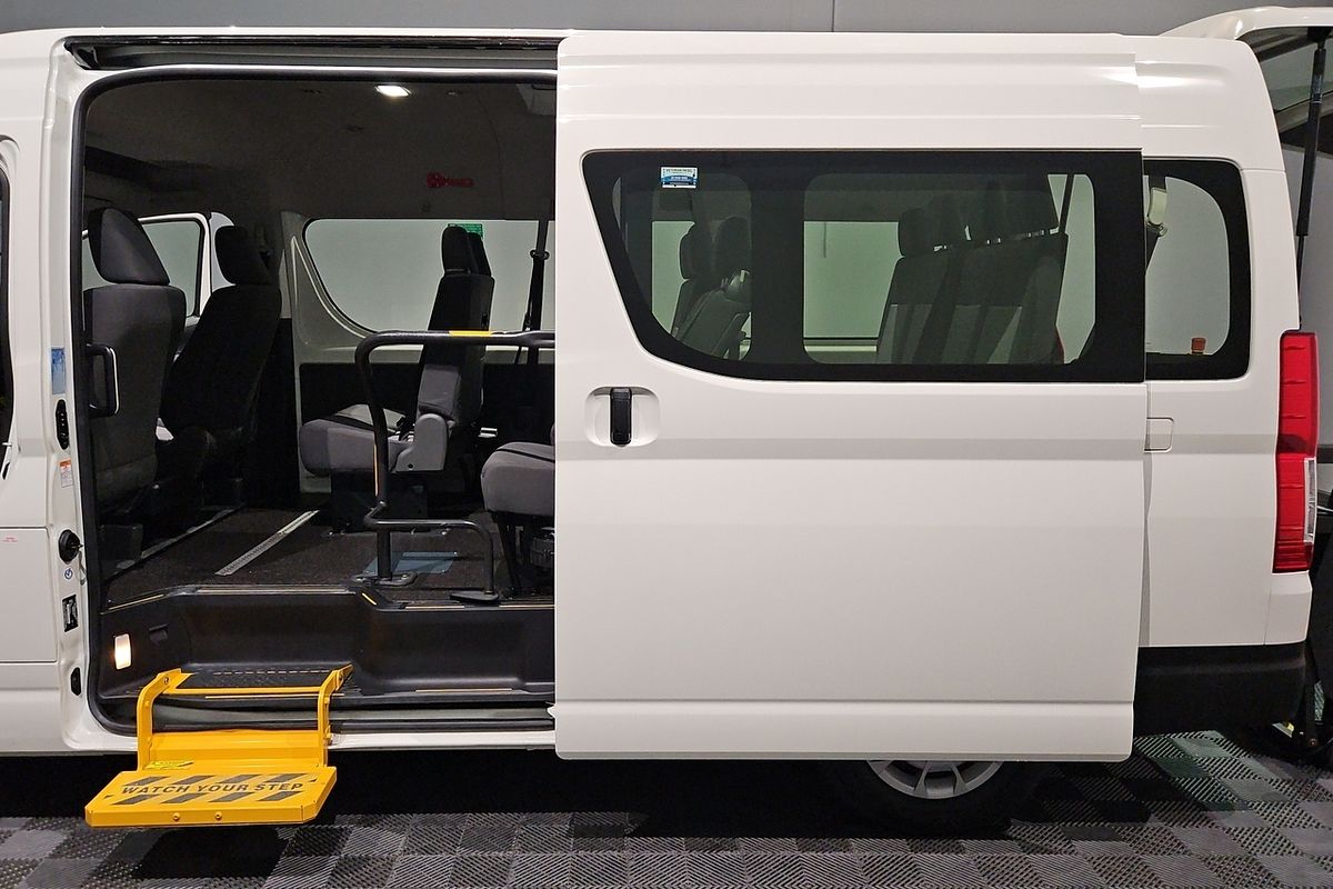 2019 Toyota Hiace Commuter GDH322R