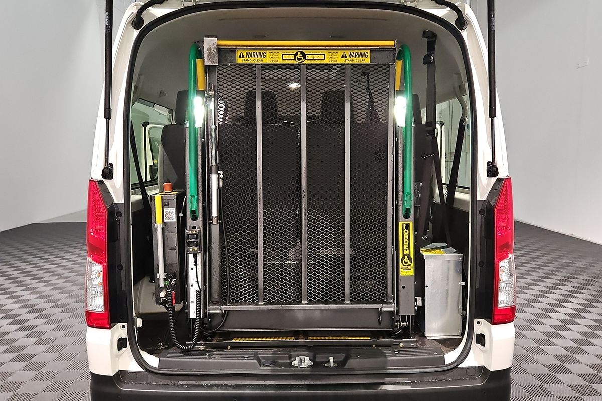 2019 Toyota Hiace Commuter GDH322R