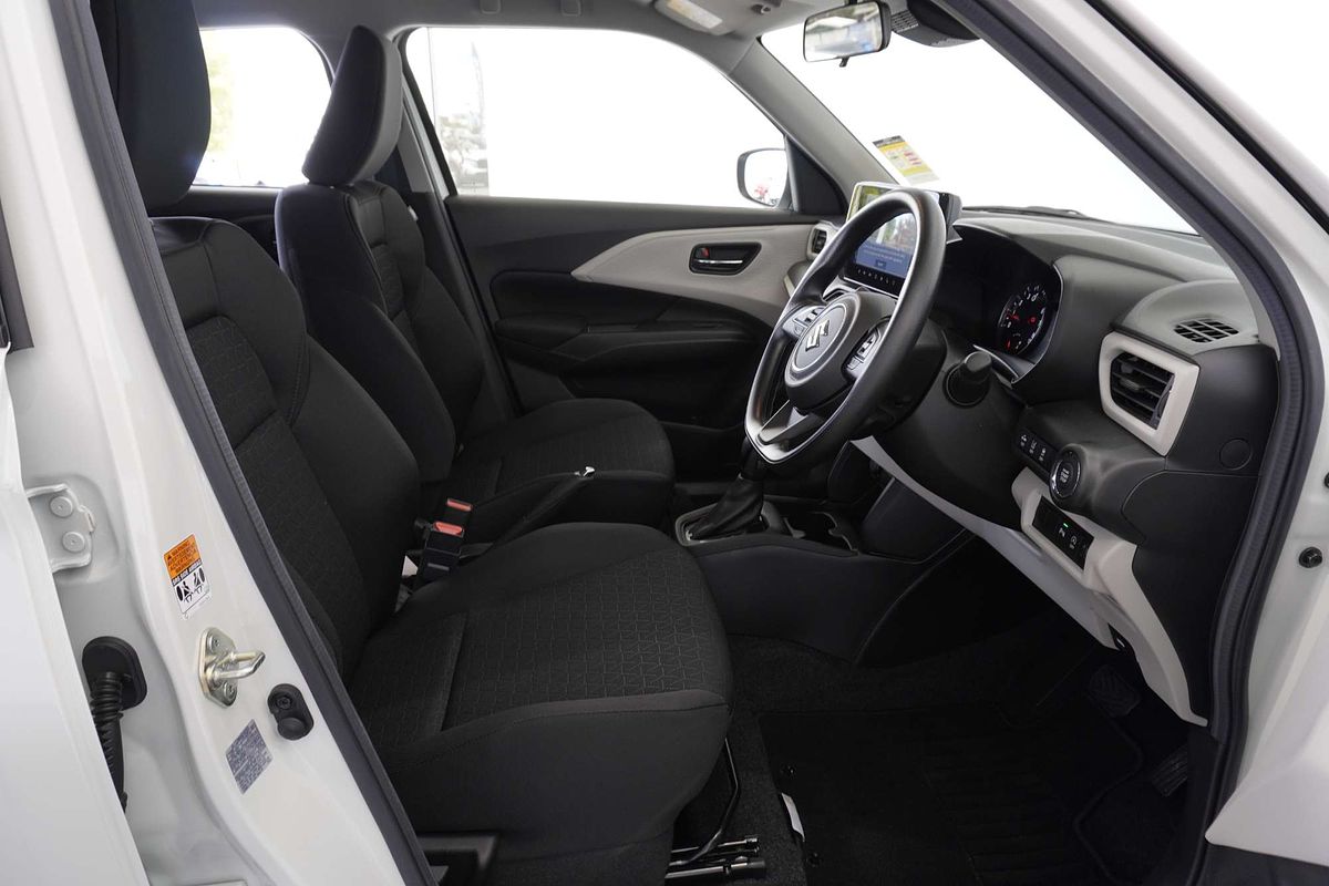 2024 Suzuki Swift Hybrid UZ