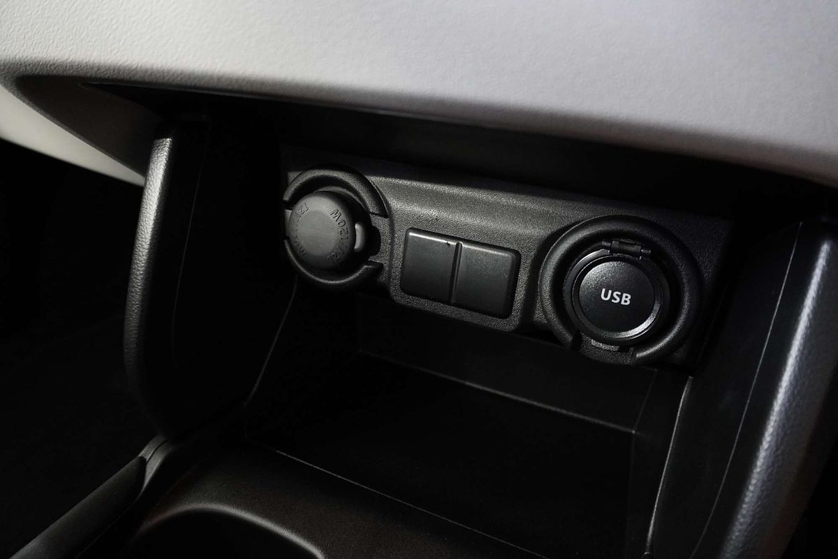2024 Suzuki Swift Hybrid UZ