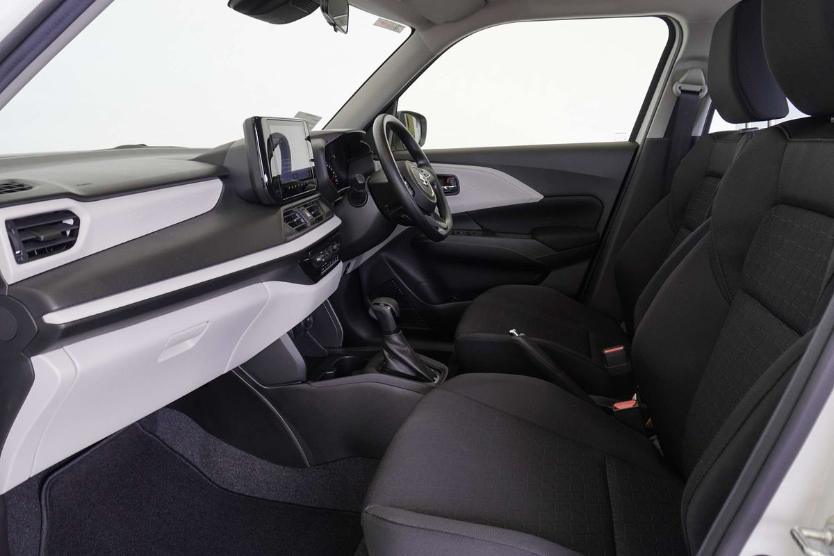 2024 Suzuki Swift Hybrid UZ