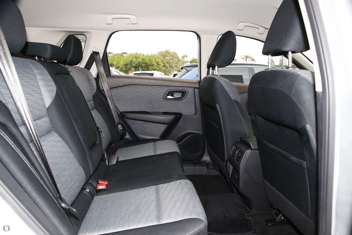 2023 Nissan X-TRAIL ST T33
