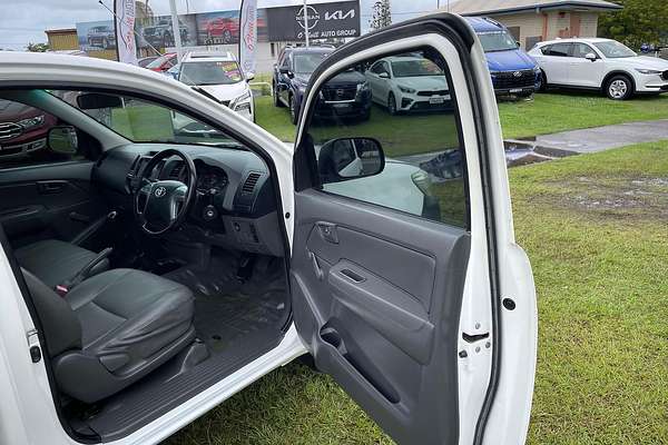 2014 Toyota Hilux Workmate TGN16R Rear Wheel Drive