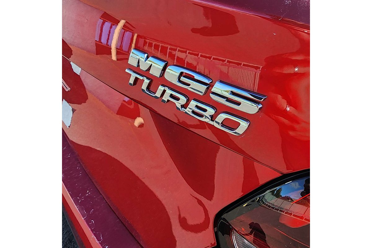 2024 MG MG5 Essence