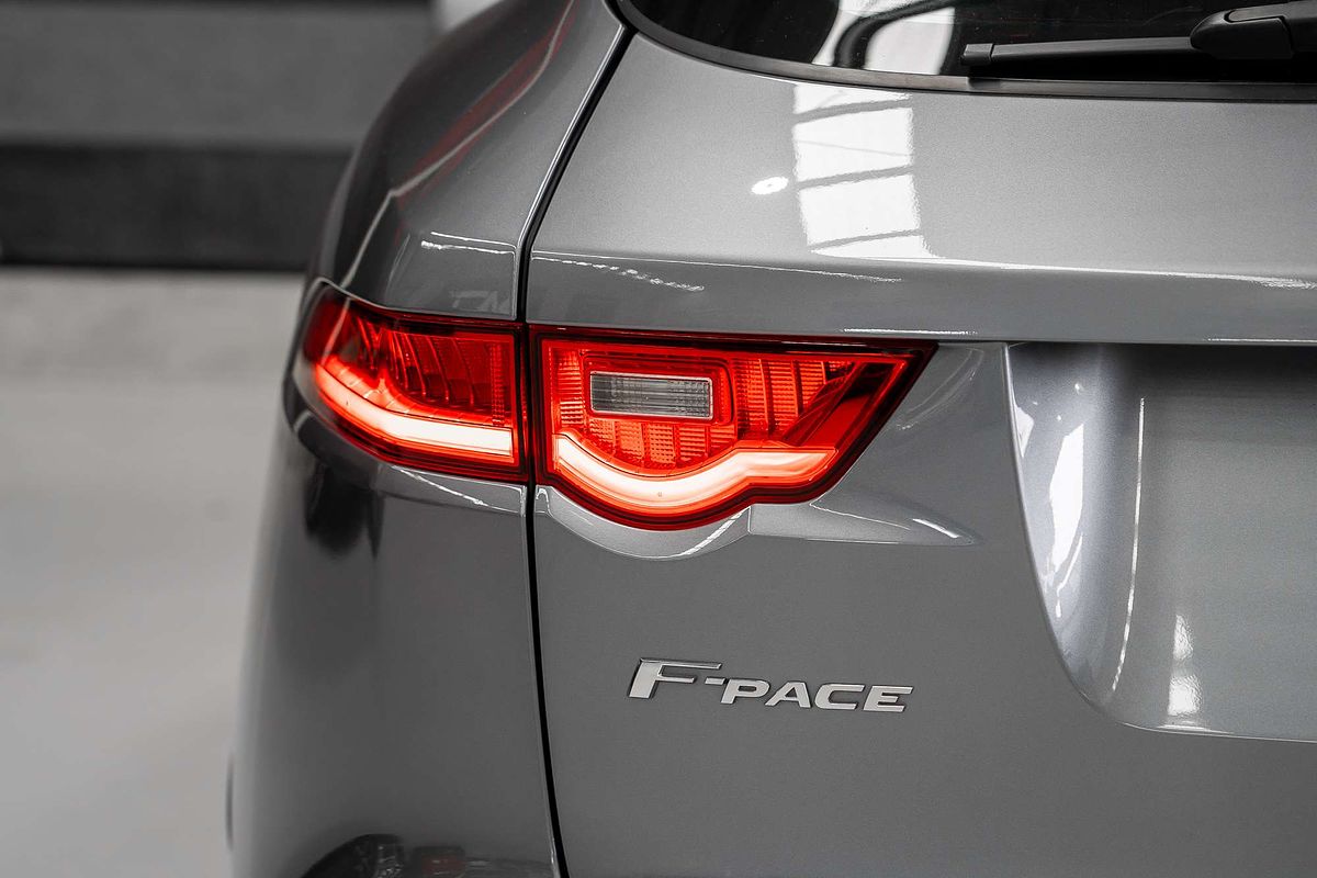 2019 Jaguar F-PACE 20d R-Sport X761
