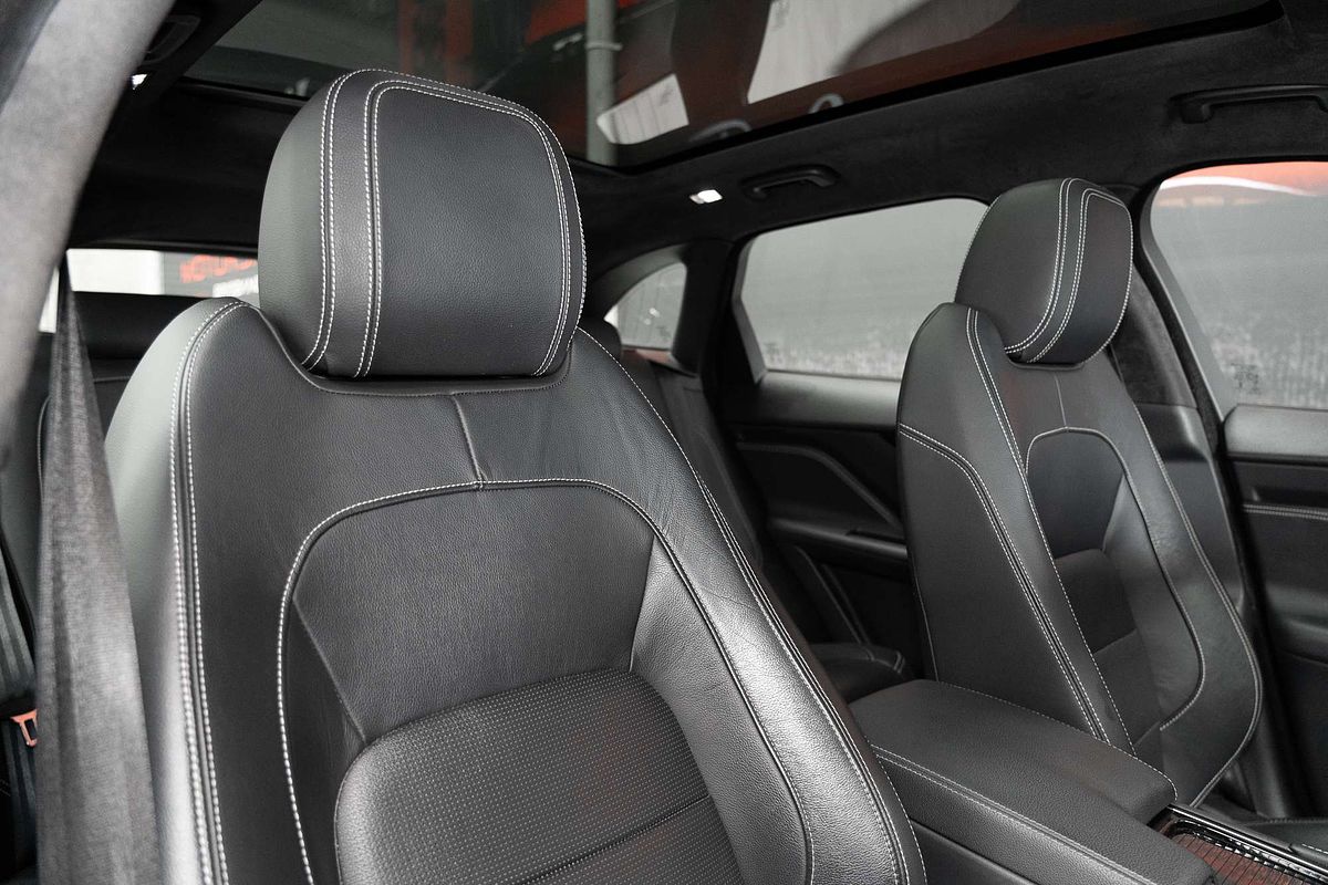 2019 Jaguar F-PACE 20d R-Sport X761