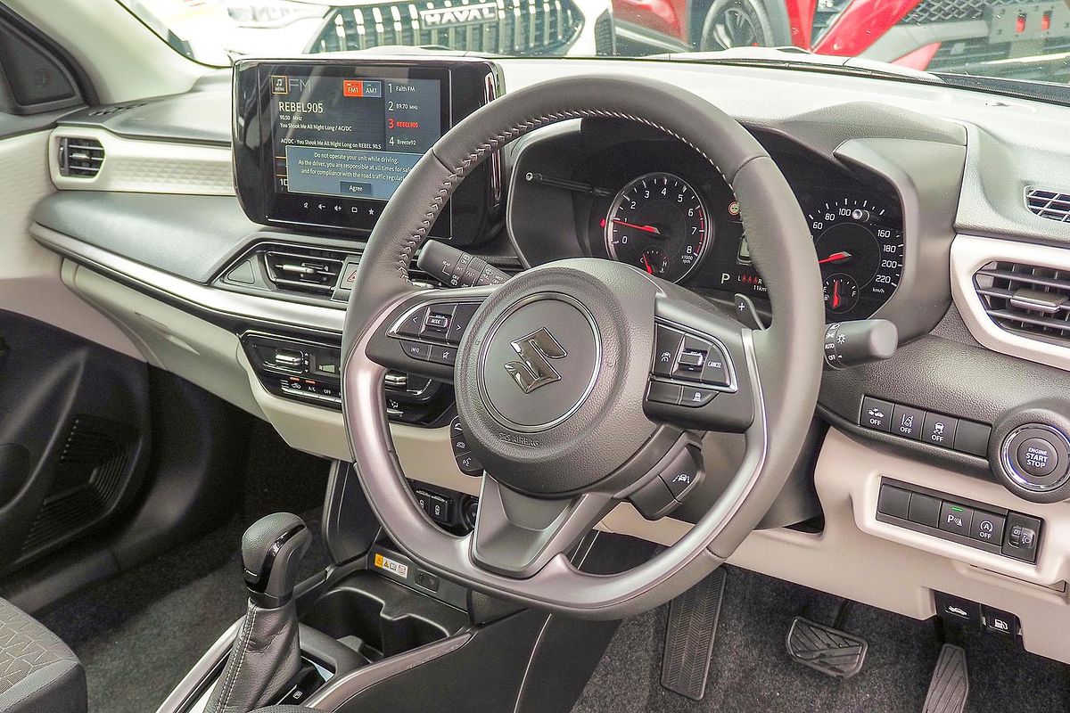 2024 Suzuki Swift Hybrid GLX UZ