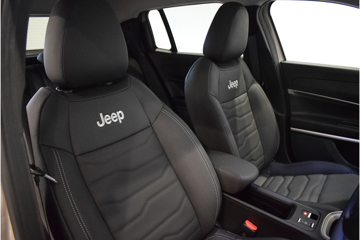 2024 Jeep Avenger Limited JJ