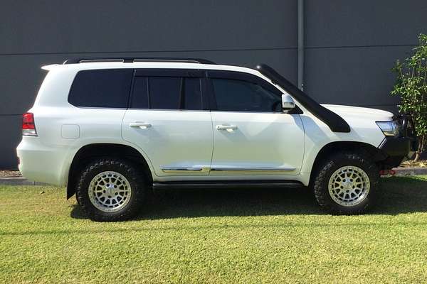 2017 Toyota Landcruiser Sahara VDJ200R