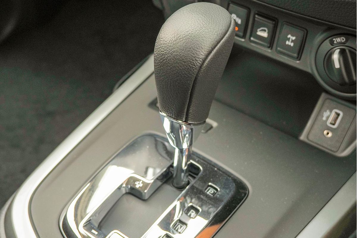2024 Nissan Navara Black Edition D23 4X4