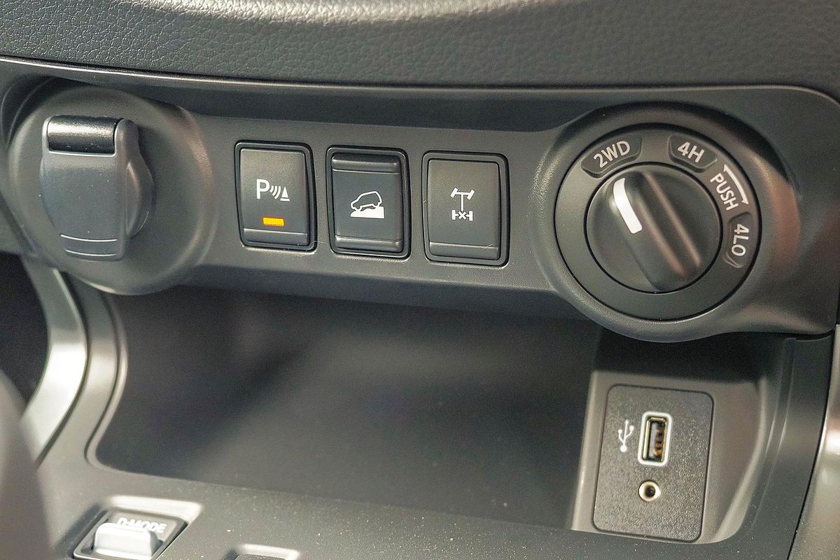2024 Nissan Navara Black Edition D23 4X4