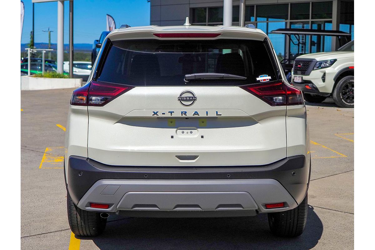 2024 Nissan X-TRAIL ST-L T33