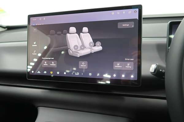 2024 Leapmotor C10 Design B11