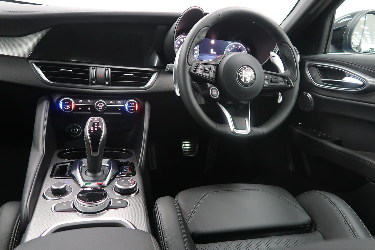 2023 Alfa Romeo Giulia Veloce Series 4