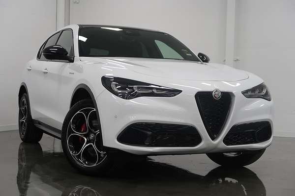 2023 Alfa Romeo Stelvio Veloce Series 4