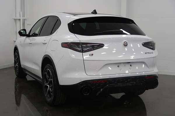 2023 Alfa Romeo Stelvio Veloce Series 4