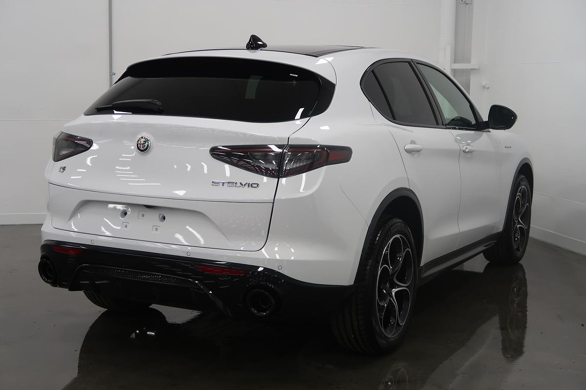2023 Alfa Romeo Stelvio Veloce Series 4
