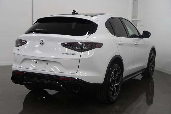 2023 Alfa Romeo Stelvio Veloce Series 4