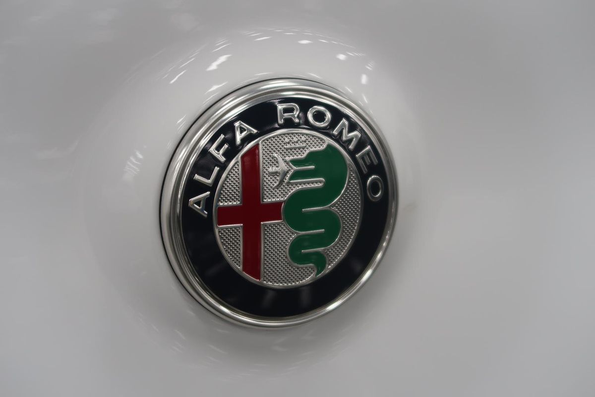 2023 Alfa Romeo Stelvio Veloce Series 4