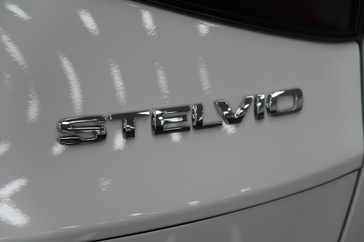 2023 Alfa Romeo Stelvio Veloce Series 4