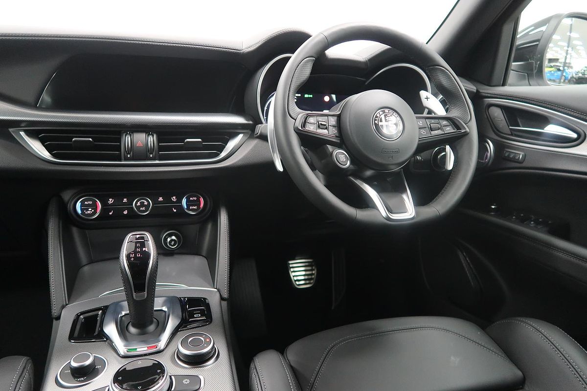 2023 Alfa Romeo Stelvio Veloce Series 4