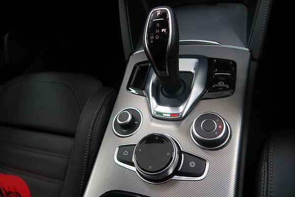 2023 Alfa Romeo Stelvio Veloce Series 4