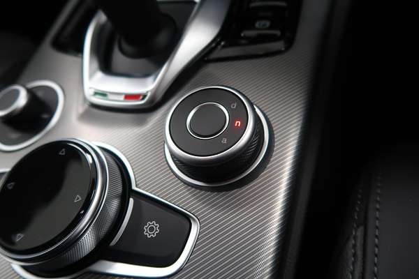 2023 Alfa Romeo Stelvio Veloce Series 4