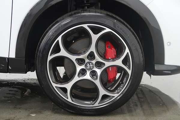 2024 Alfa Romeo Tonale Veloce Plug-In Hybrid Series 1