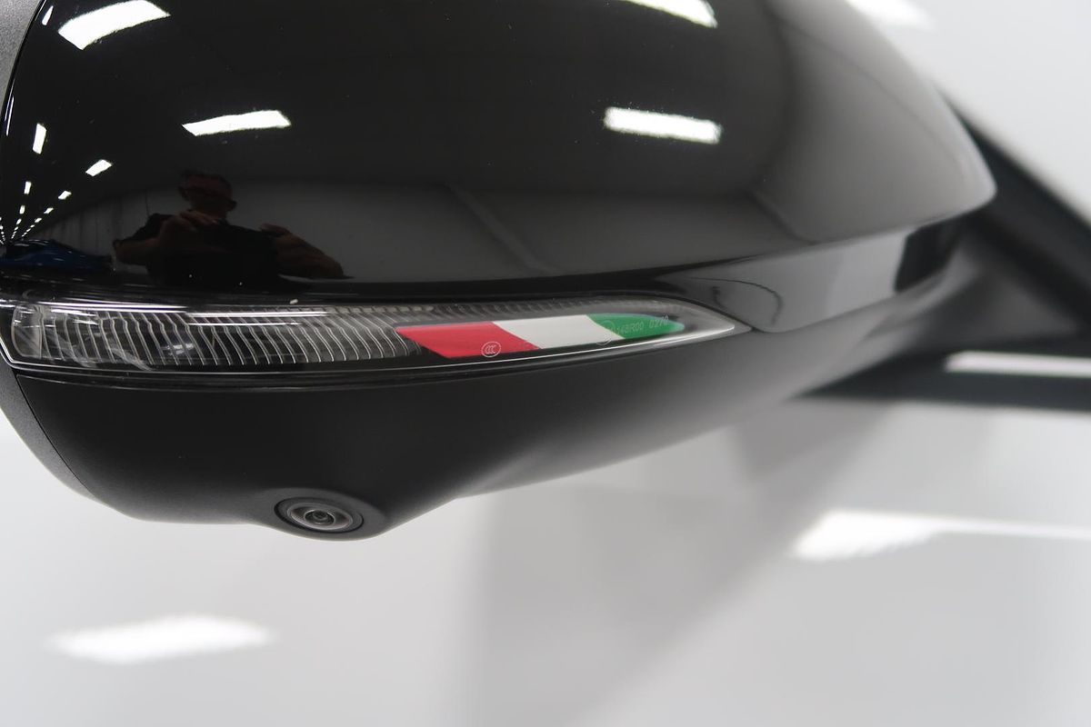2024 Alfa Romeo Tonale Veloce Plug-In Hybrid Series 1