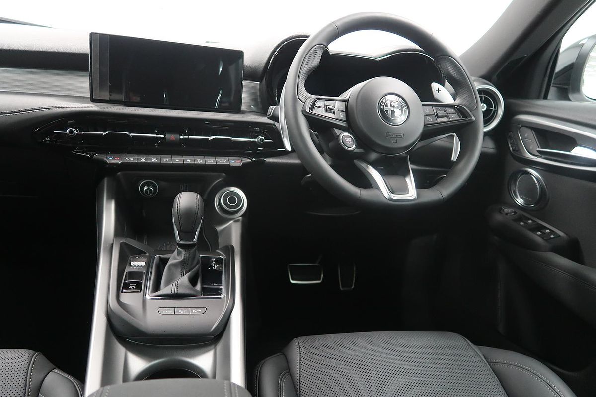 2024 Alfa Romeo Tonale Veloce Plug-In Hybrid Series 1