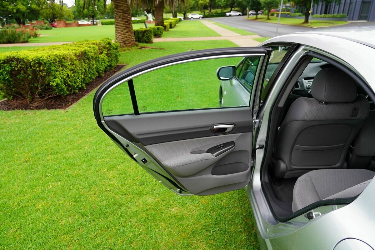 2011 Honda Civic VTi MY10