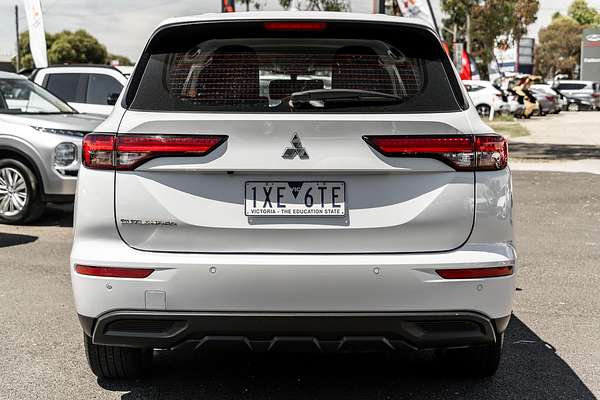 2022 Mitsubishi Outlander ES ZM