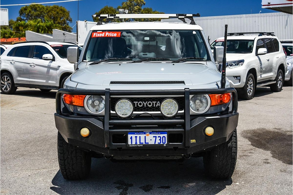 2013 Toyota FJ Cruiser GSJ15R